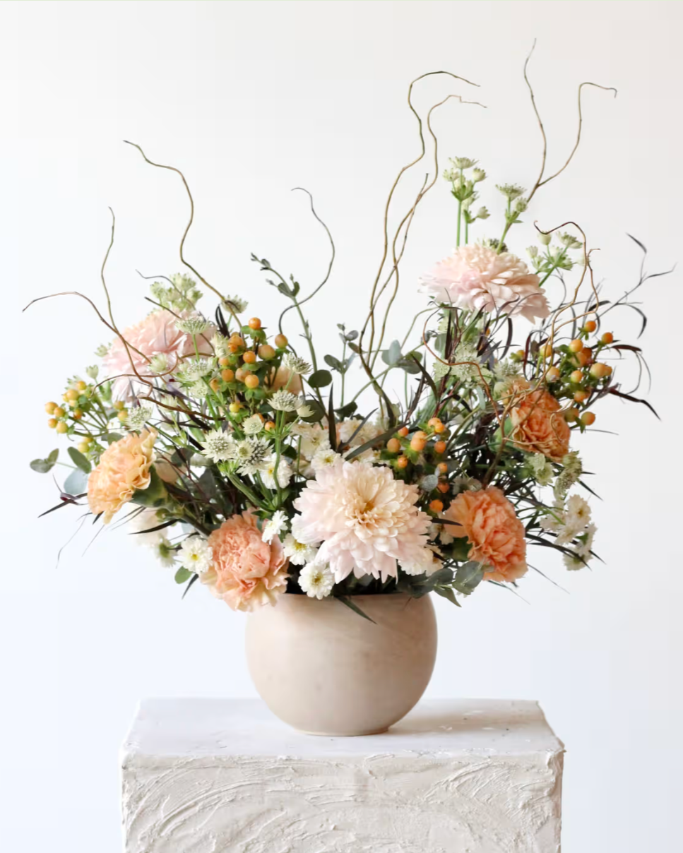 Floral Arrangement: Very Demure