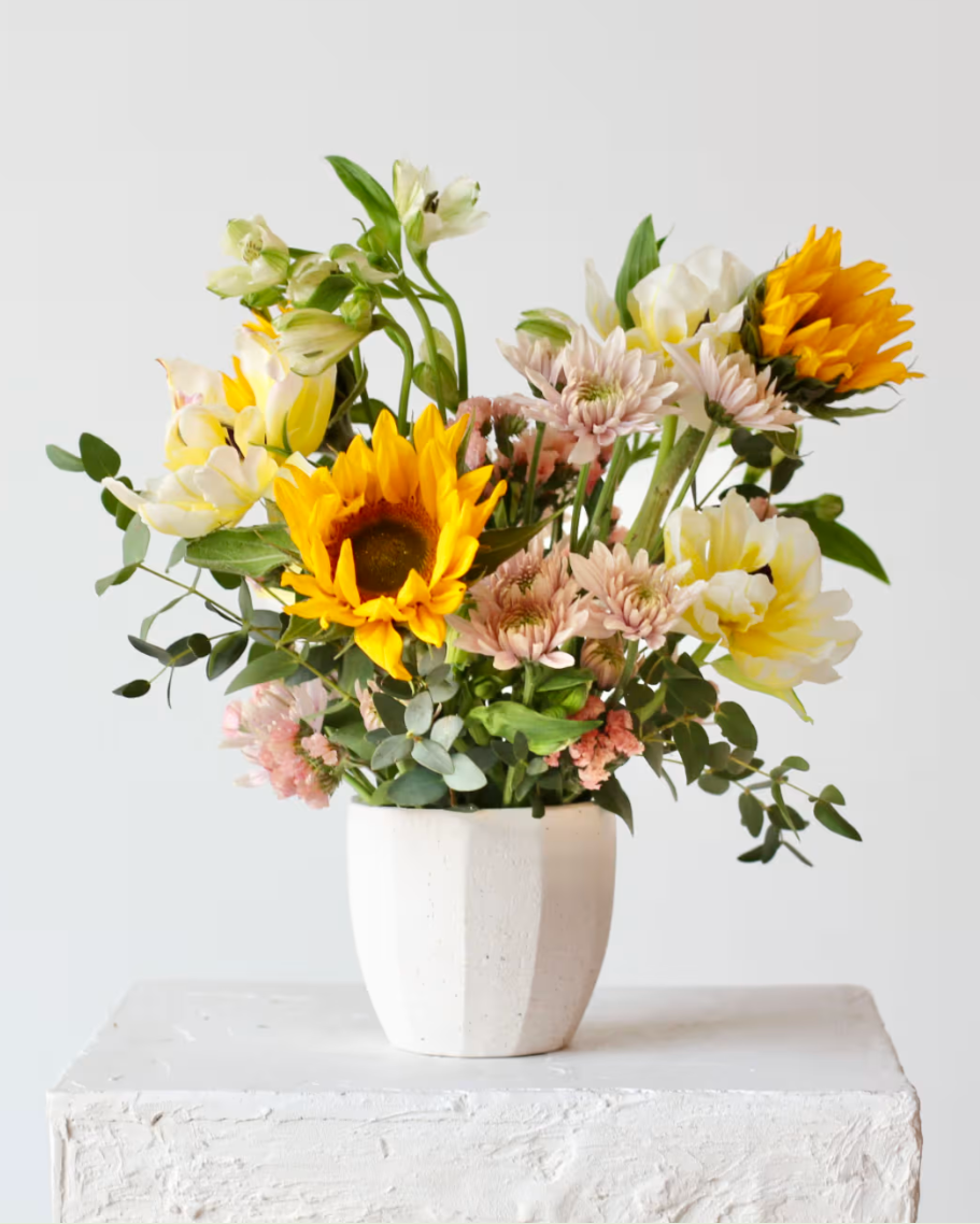 Floral Arrangement: Sweet & Sunny