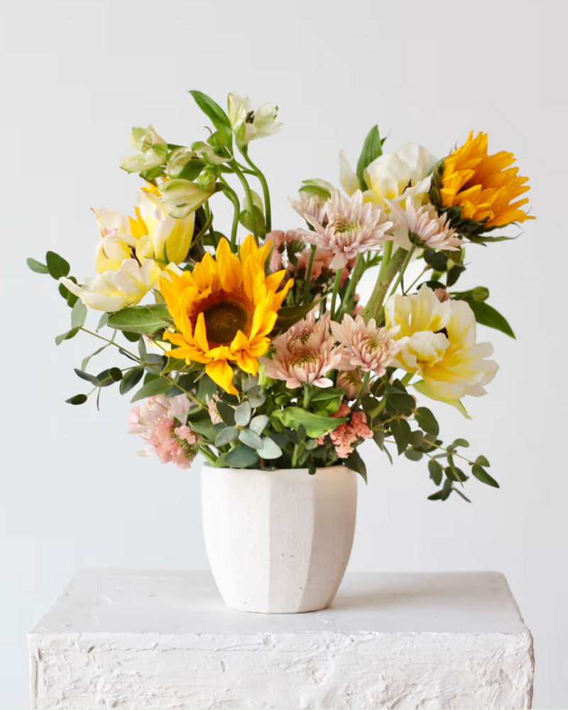Floral Arrangement: Sweet & Sunny