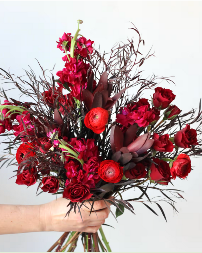 Floral Bouquet: Rouge