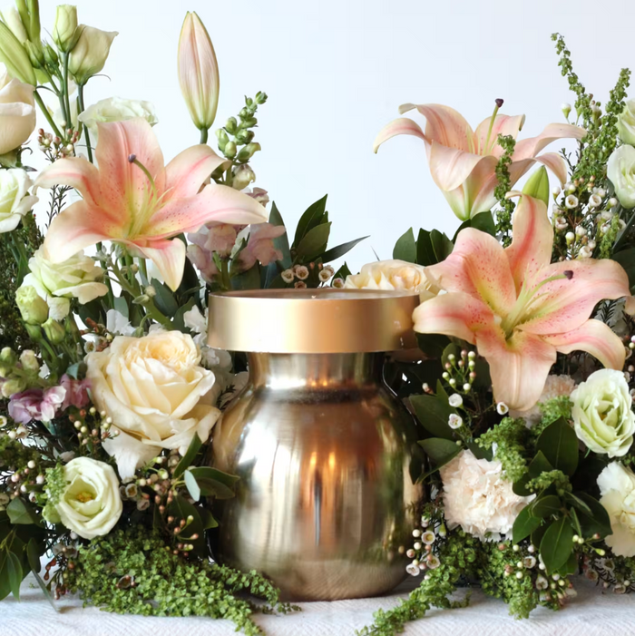 Celebration of Life: Urn Accent
