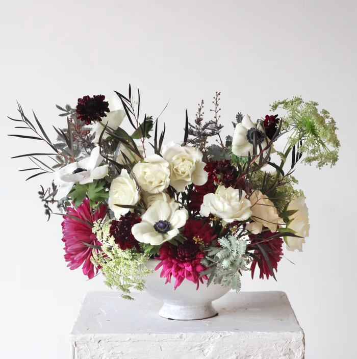 Dark & Moody Deluxe Centerpiece