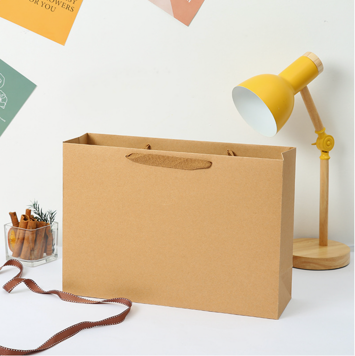 Gift Bag: Medium Horizontal Kraft Paper (B3)