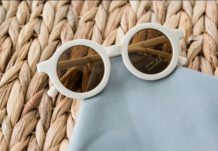 Kids Retro Sunglasses: White