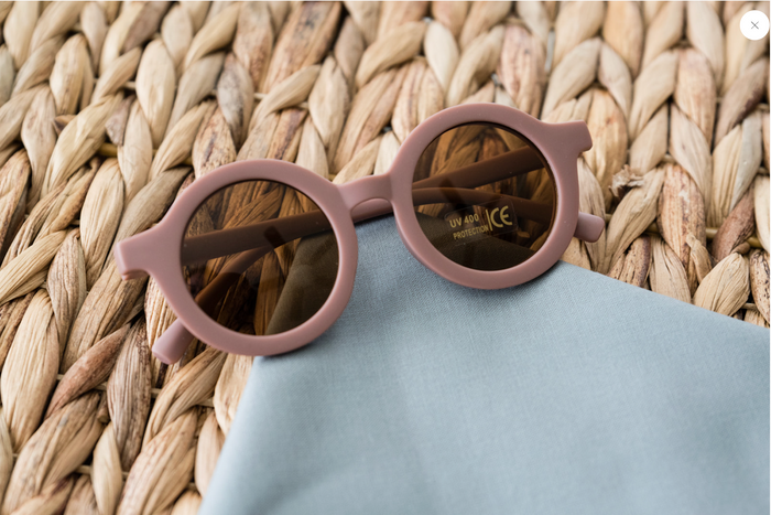 Kids Retro Sunglasses: Purple